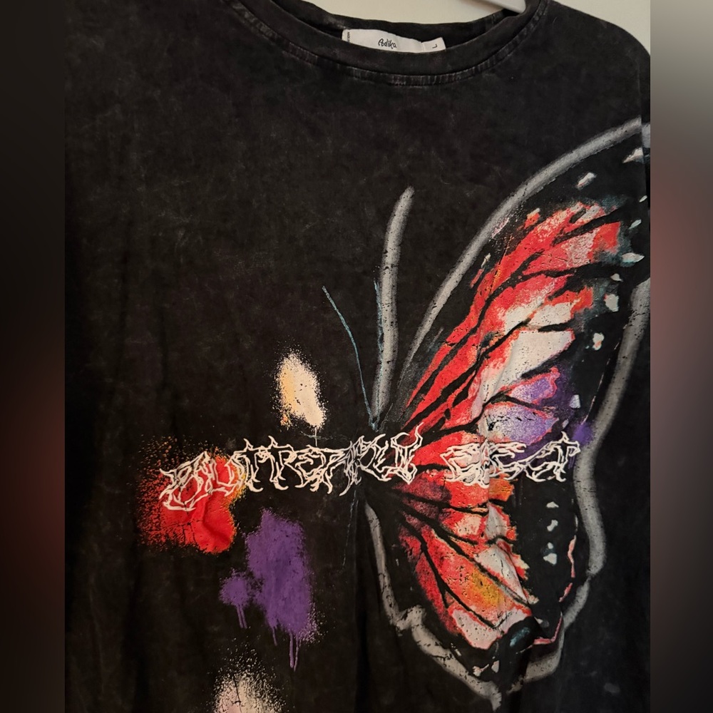 Adika Butterfly Graphic Tee - Picture 2 of 5
